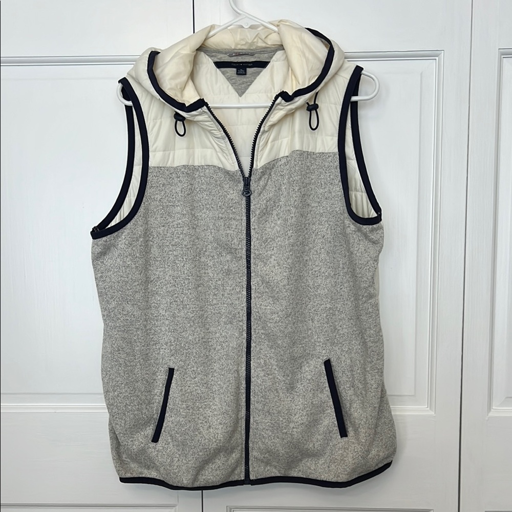Tommy Hilfiger Women’s Gray and Cream Hooded Vest